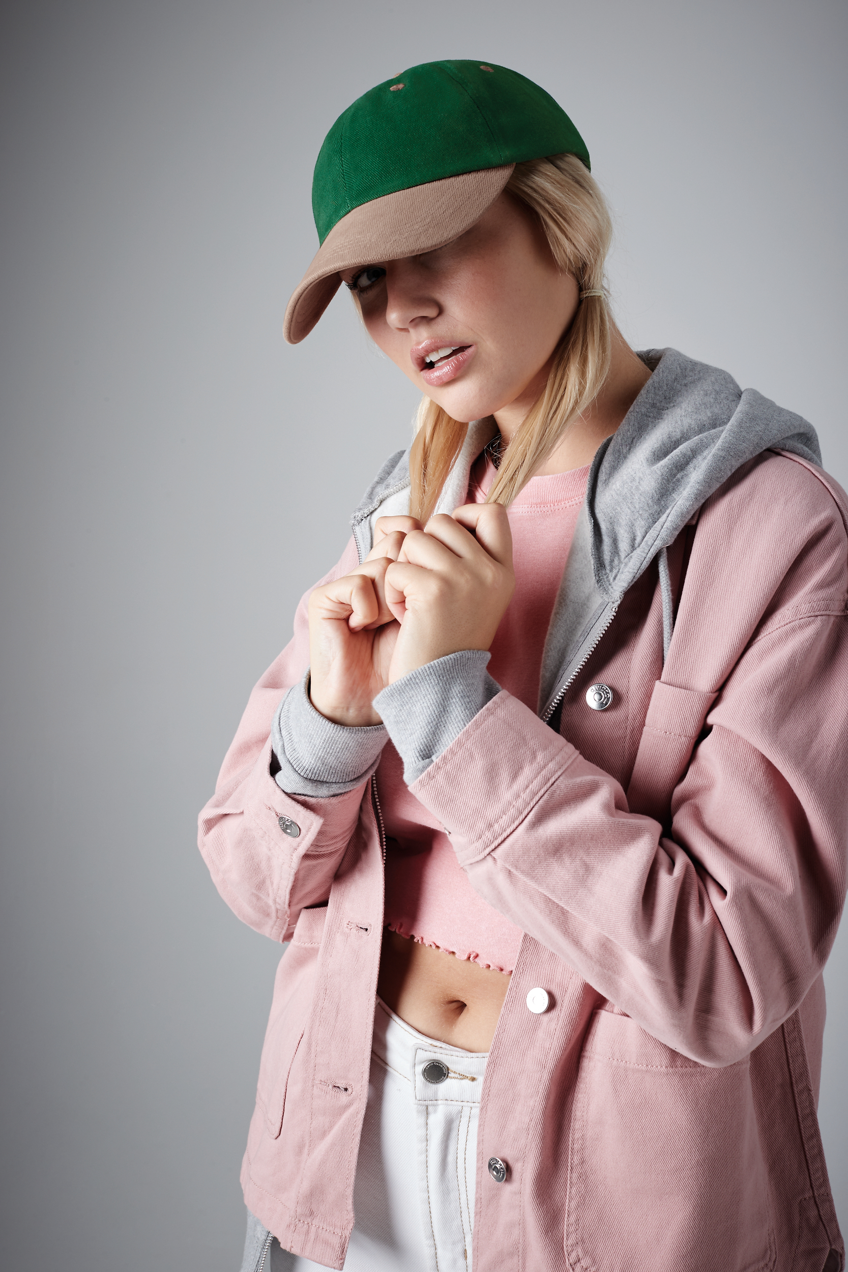 B57 - Gorra de perfil bajo de algodón grueso peinado - 6 paneles