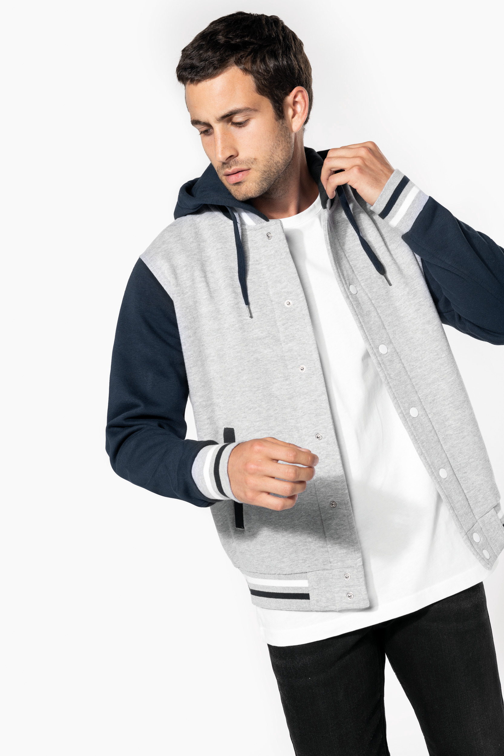 K4003 - Cazadora Béisbolera con capucha unisex