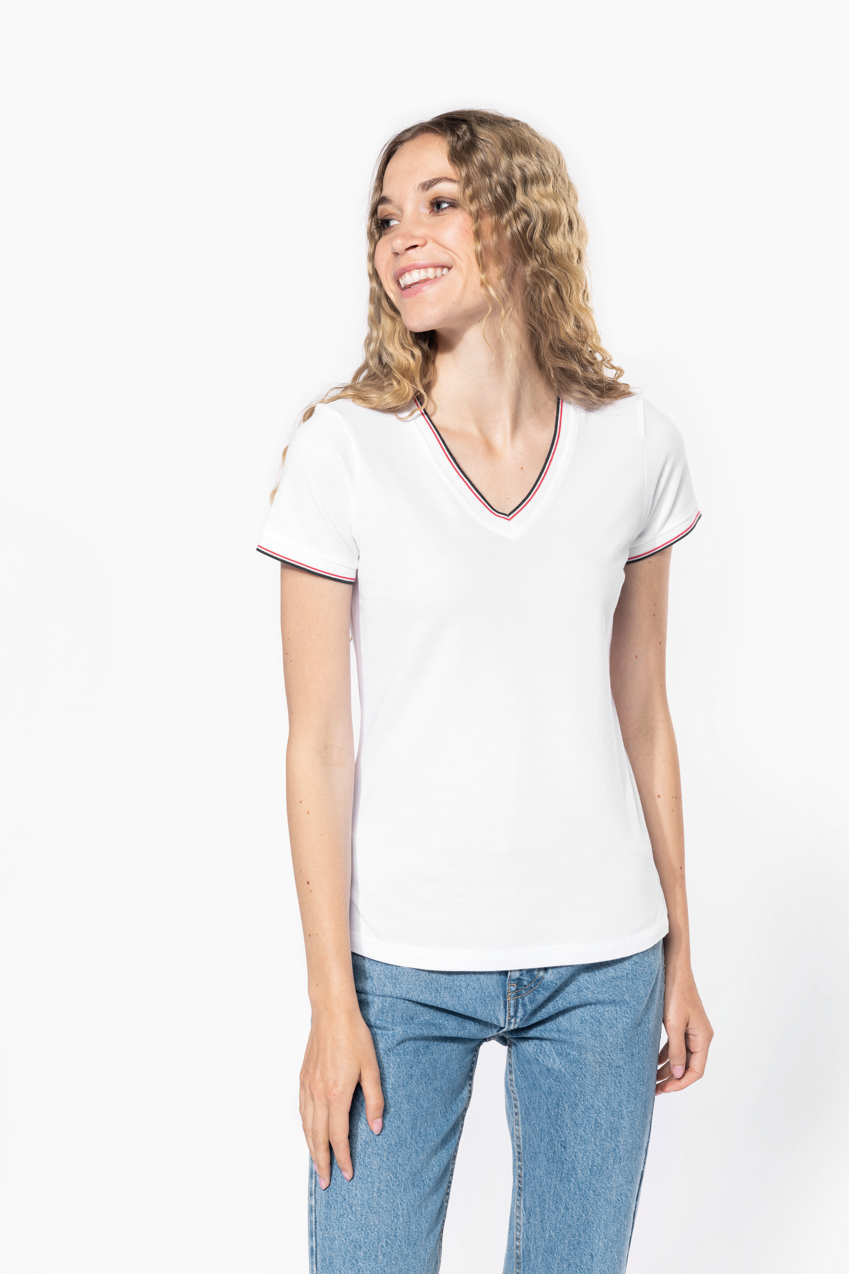K394 - Camiseta de punto piqué con cuello de pico mujer