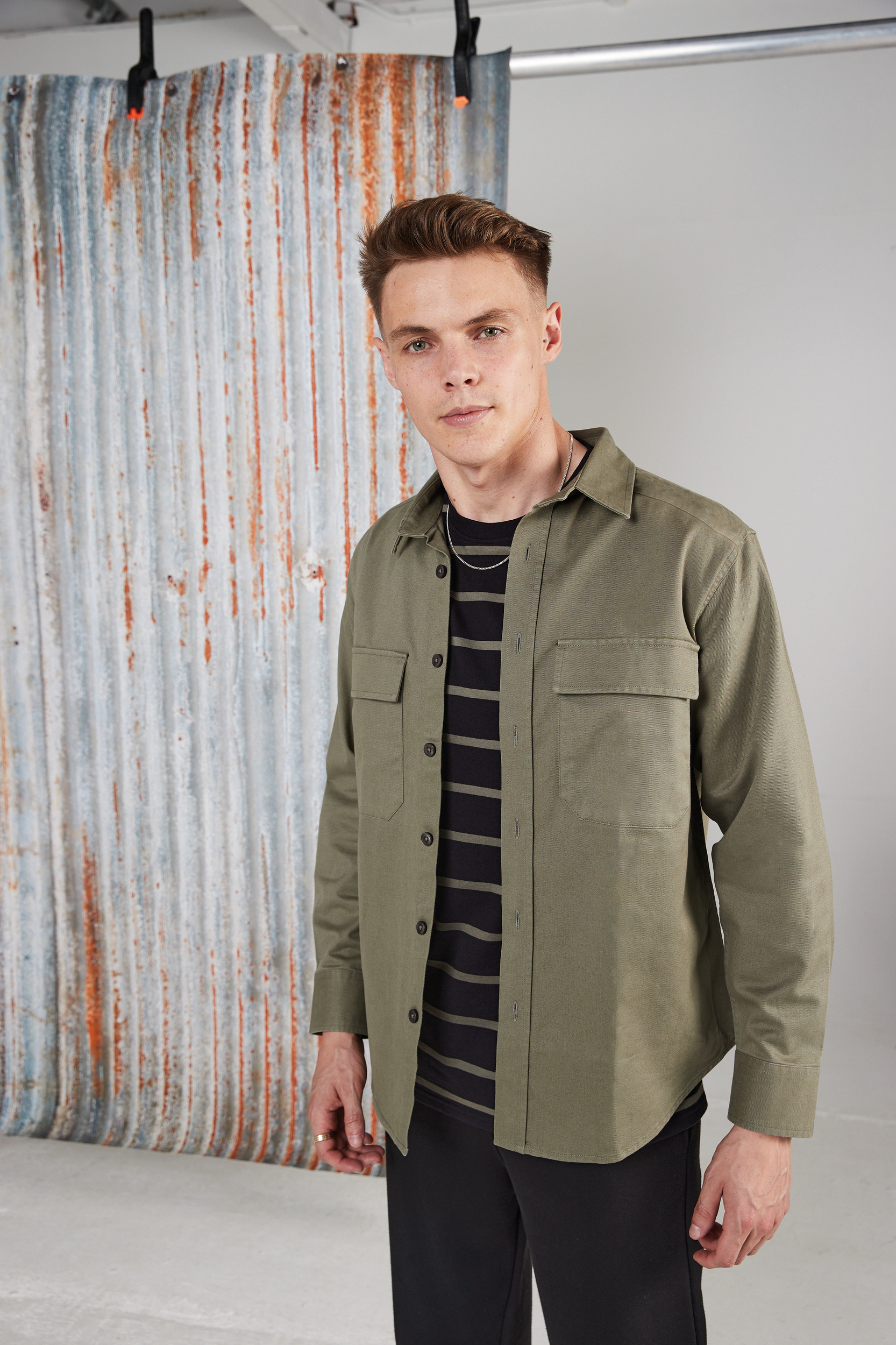 FR054 - Sobrecamisa Drill