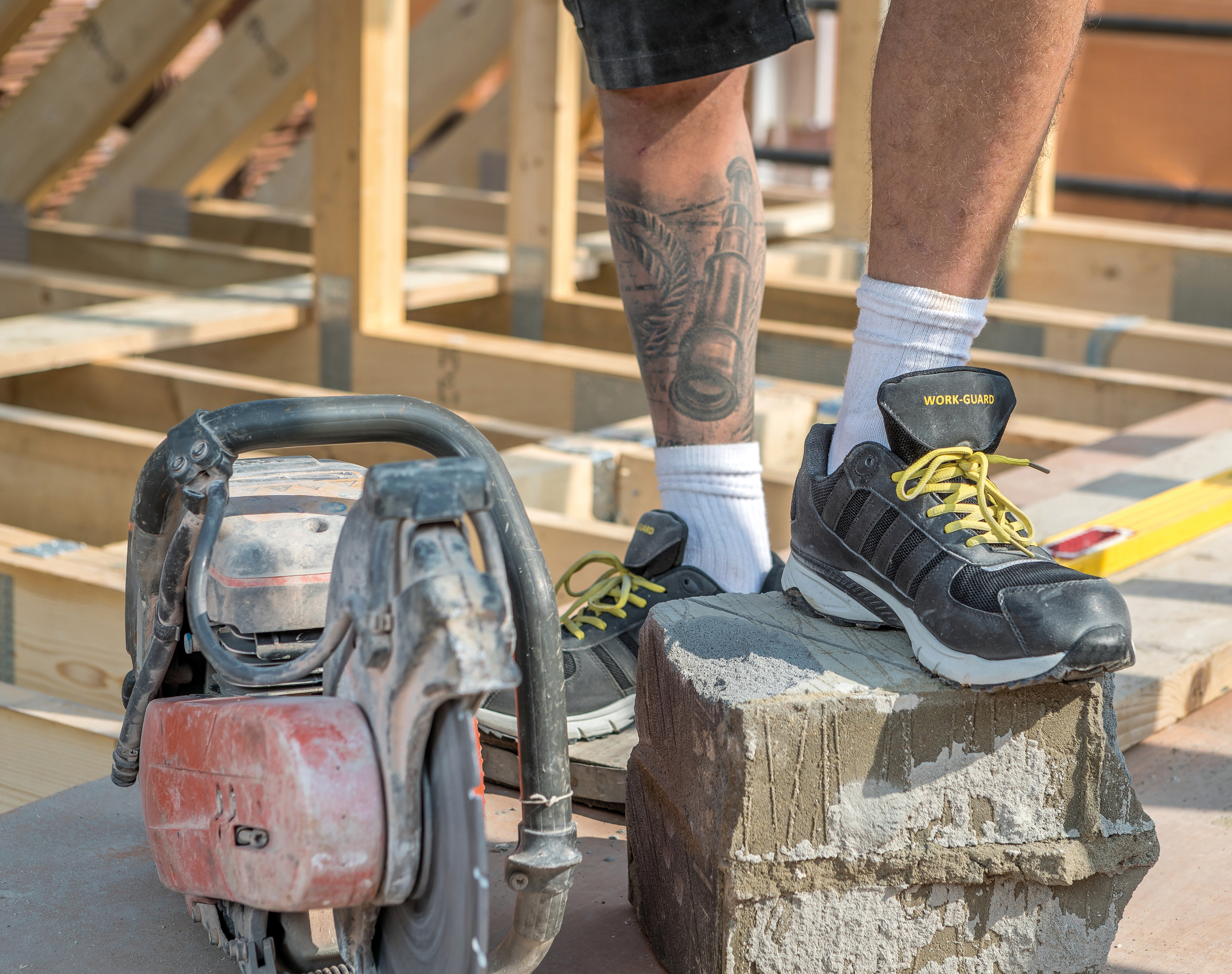 R348X - Calzado de seguridad Lightweight Safety Trainer