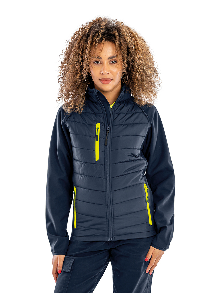 R237X - Chaqueta Softshell Black Compass acolchada reciclada