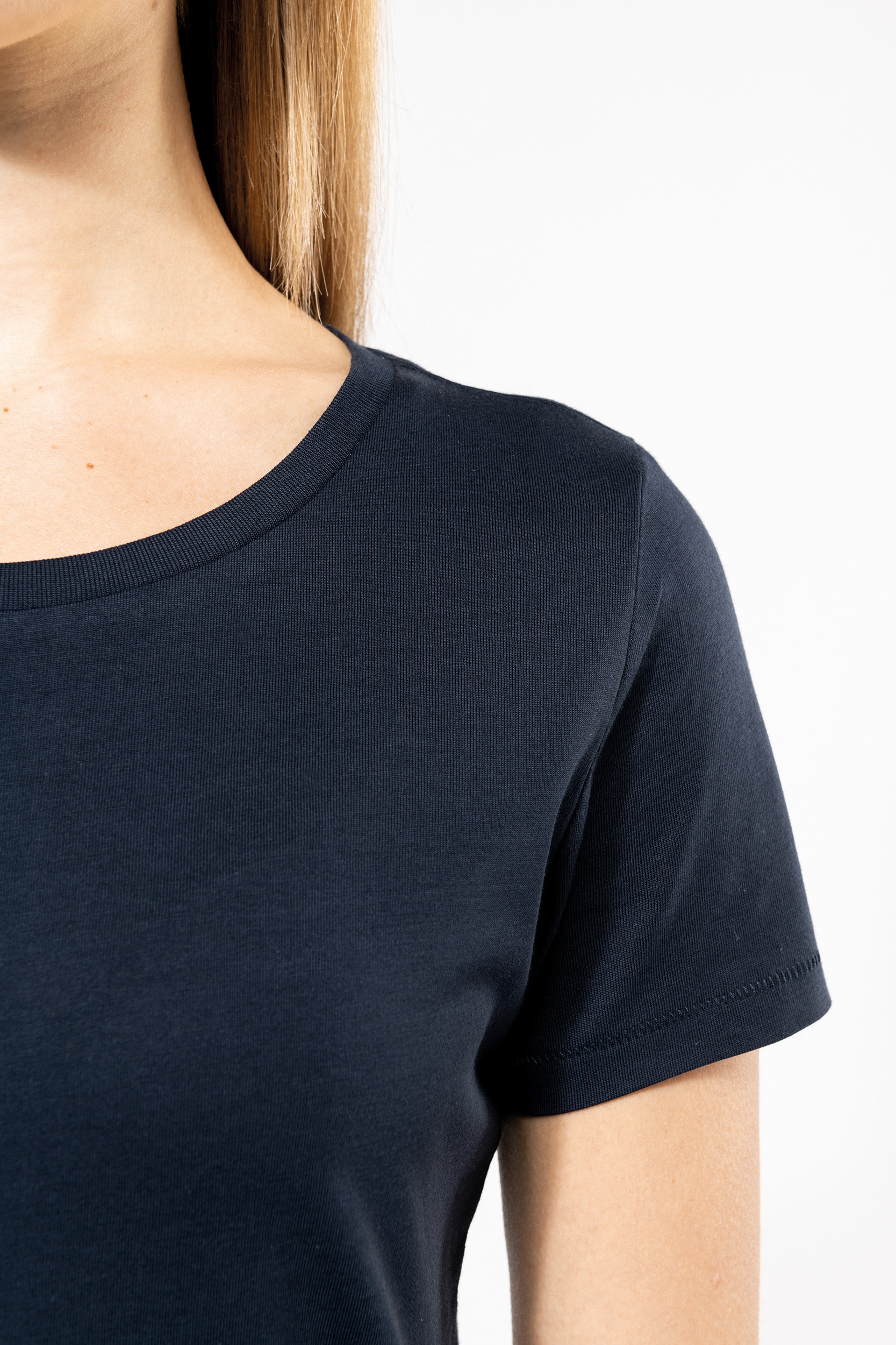 K3001 - Camiseta Supima® cuello redondo maga corta mujer