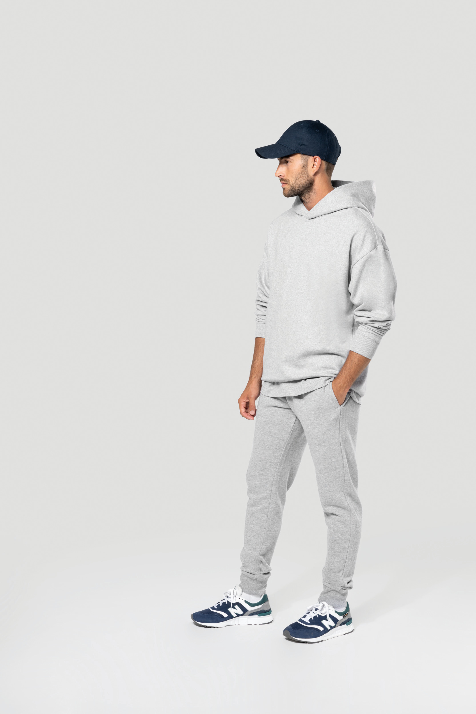 K758 - Pantalón felpa no perchado eco-responsable hombre