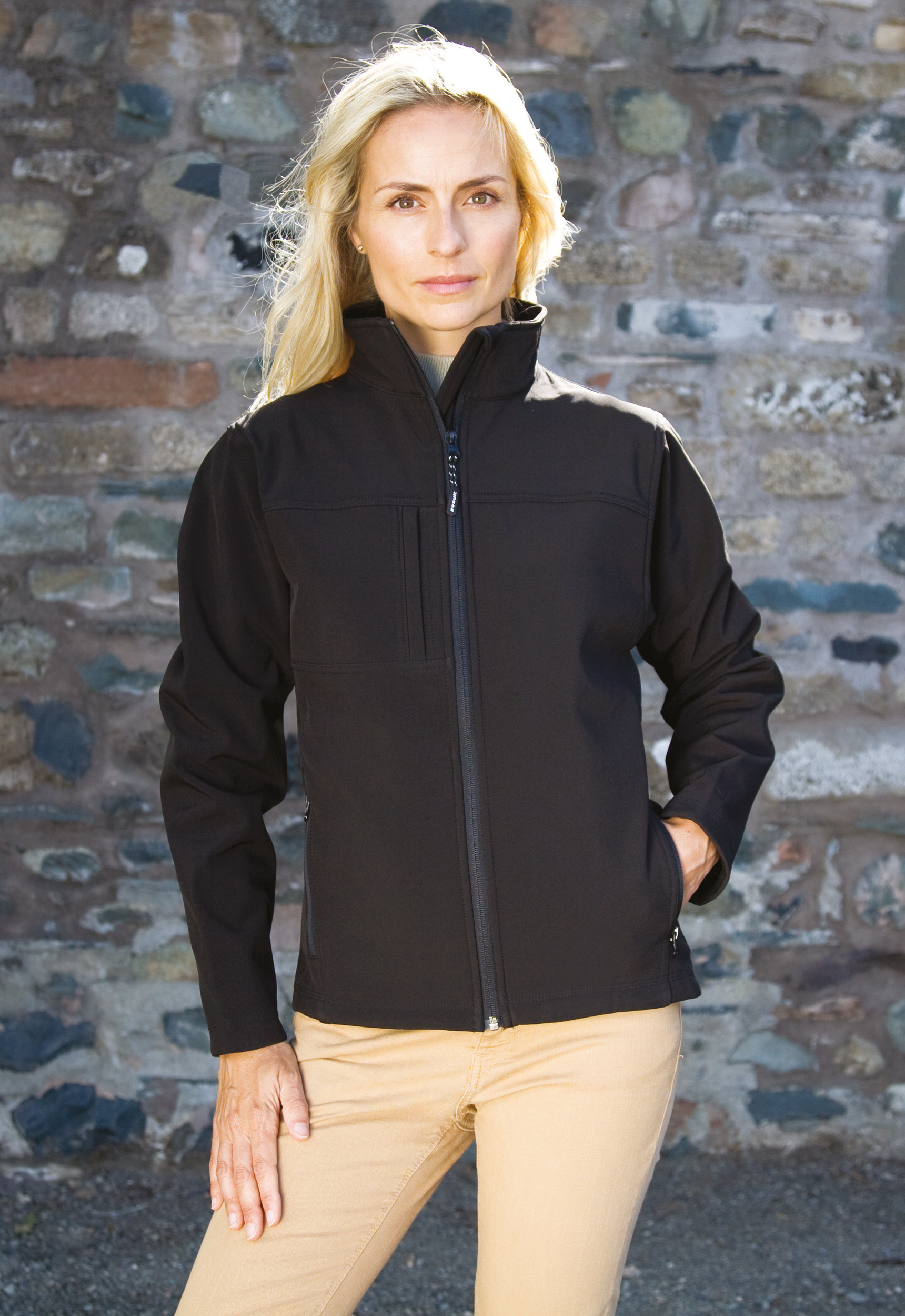 R121F - Chaqueta Softshell mujer
